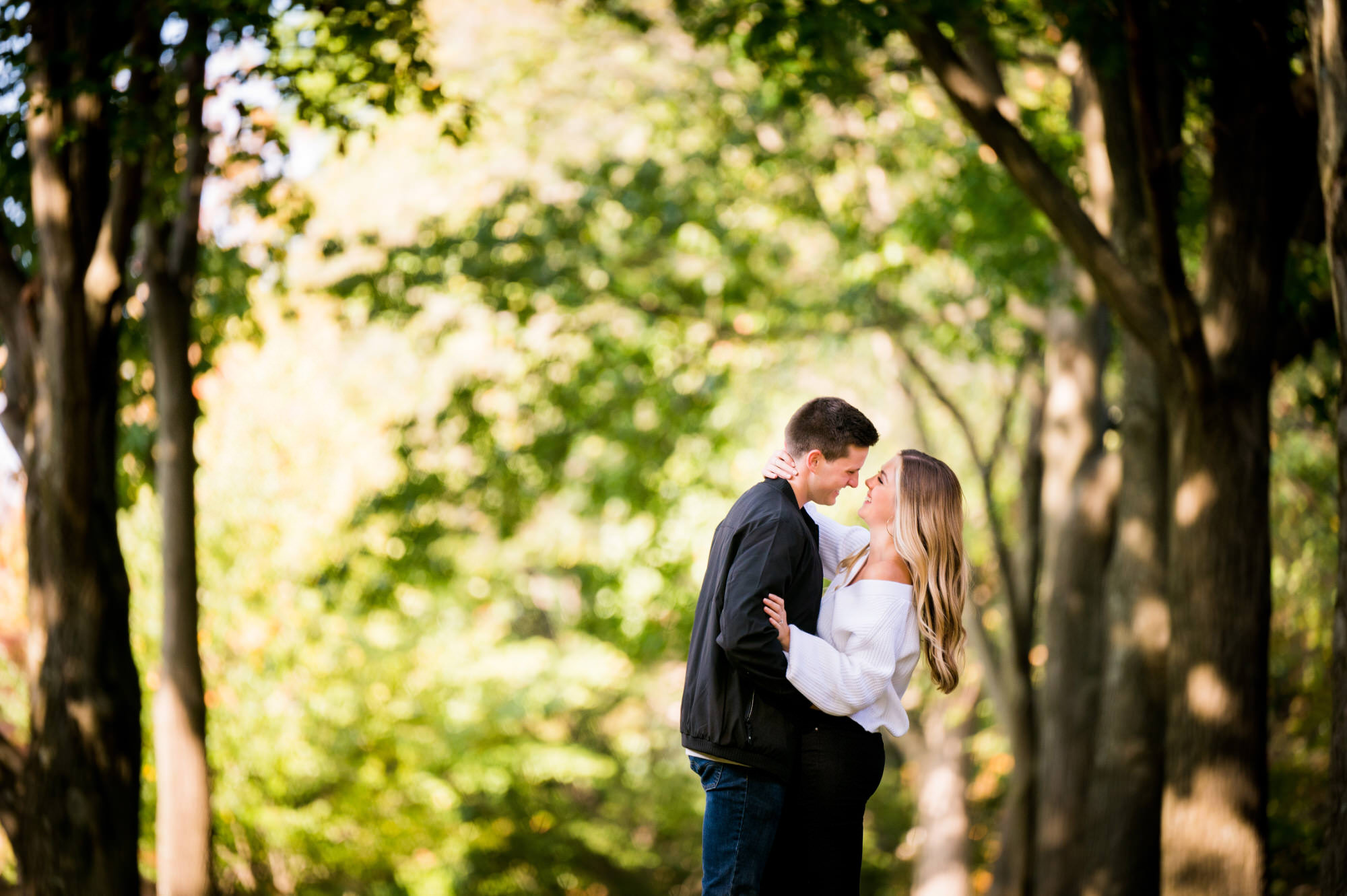 wedding photos from oakmont country club • Engagements