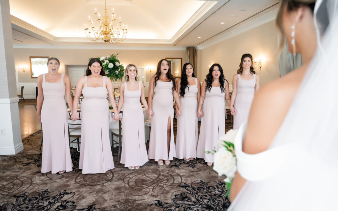 How to plan a Bridesmaids First Look