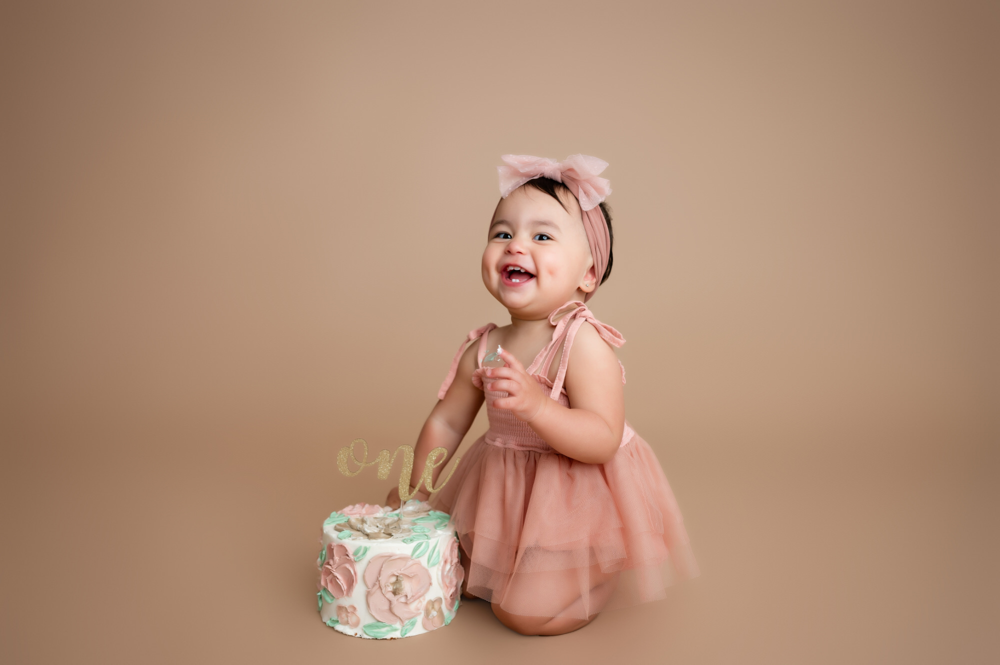 one year old baby girl cake smash in studio • Newborn Baby Photographer in Pittsburgh