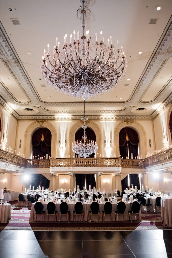 wedding reception luxury event omni william penn ballroom • Omni William Penn Hotel Weddings | Leeann Marie Photography