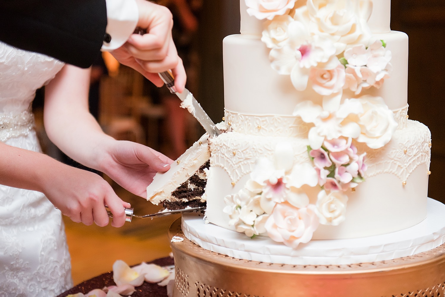 wedding cake cutting • Recommended Vendors